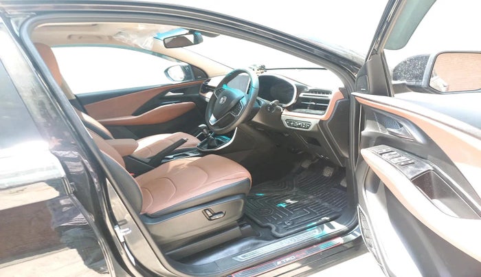 2024 MG HECTOR PLUS SHARP PRO 2.0 TURBO DIESEL 7 STR, Diesel, Manual, 9,798 km, interior