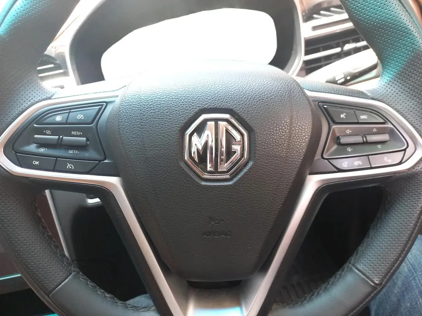 2024 MG HECTOR PLUS SHARP PRO 2.0 TURBO DIESEL 7 STR, Diesel, Manual, 9,798 km, interior