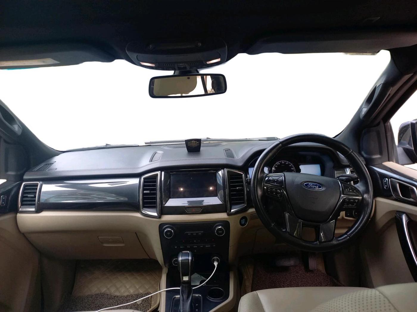 2021 Ford Endeavour TITANIUM PLUS 2.0 4X2 AT SUNROOF, Diesel, Automatic, 76,378 km, interior