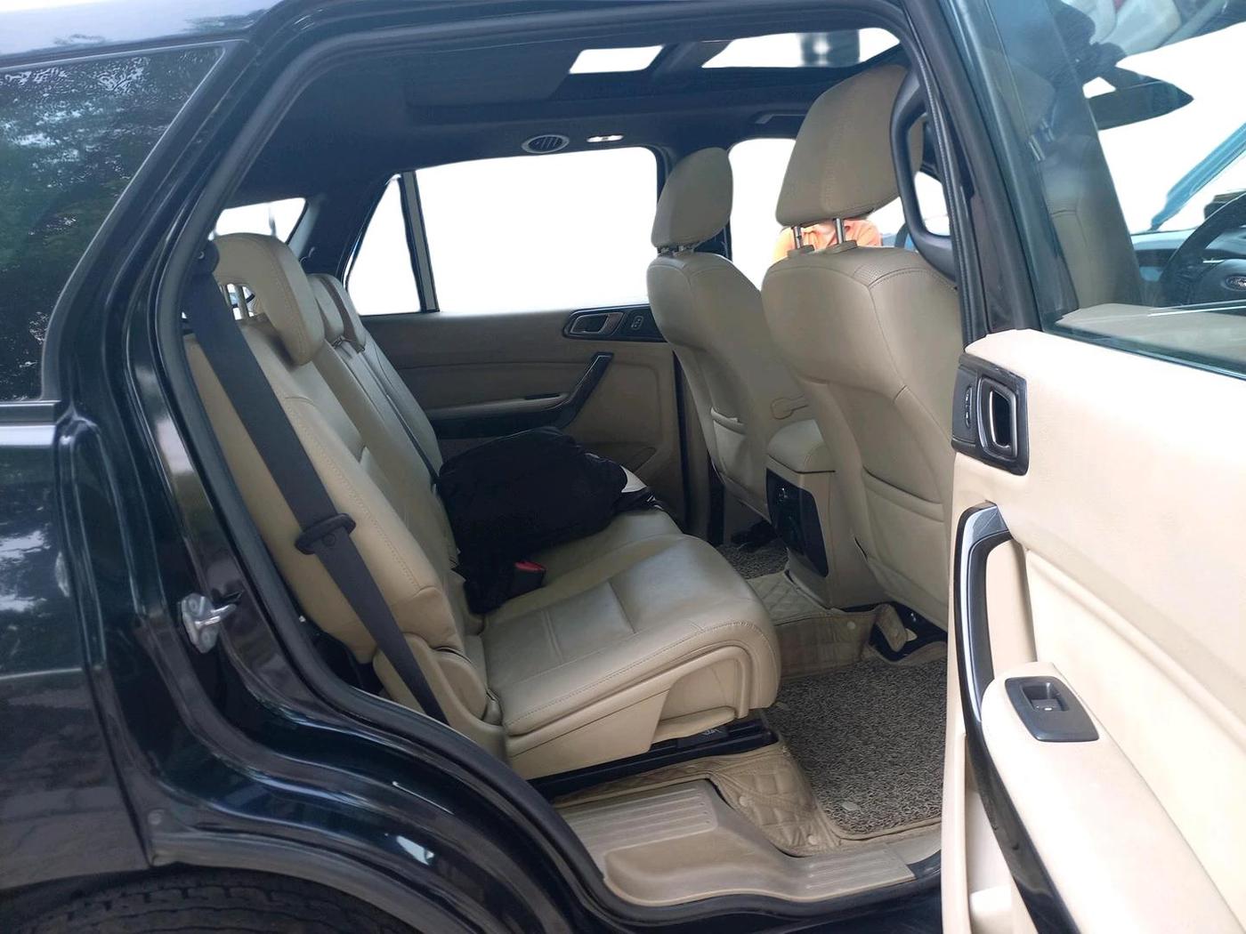 2021 Ford Endeavour TITANIUM PLUS 2.0 4X2 AT SUNROOF, Diesel, Automatic, 76,378 km, interior