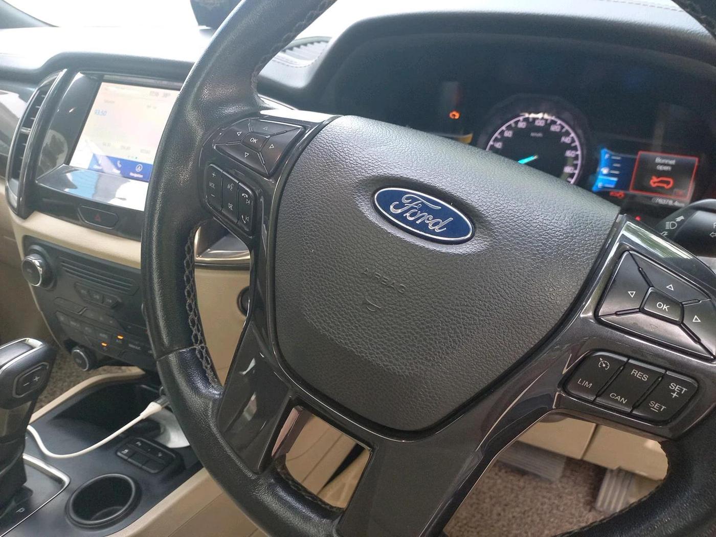 2021 Ford Endeavour TITANIUM PLUS 2.0 4X2 AT SUNROOF, Diesel, Automatic, 76,378 km, interior