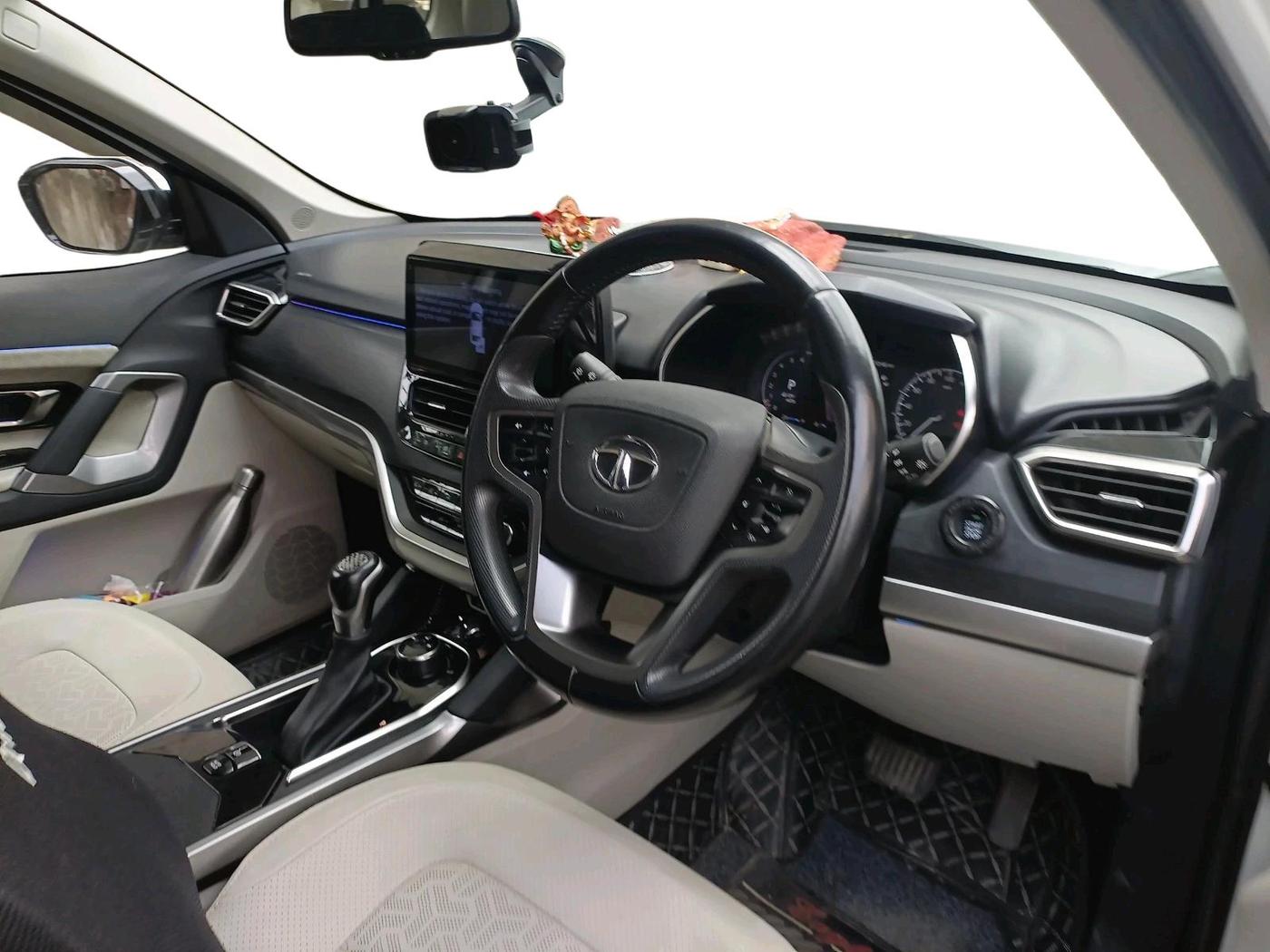 2022 Tata Safari XZA PLUS, Diesel, Automatic, 56,298 km, interior