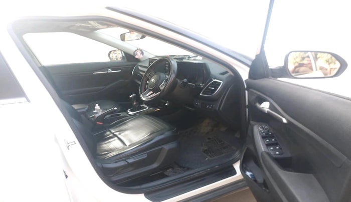 2020 KIA SELTOS HTK PLUS 1.5, Petrol, Manual, 46,288 km, interior