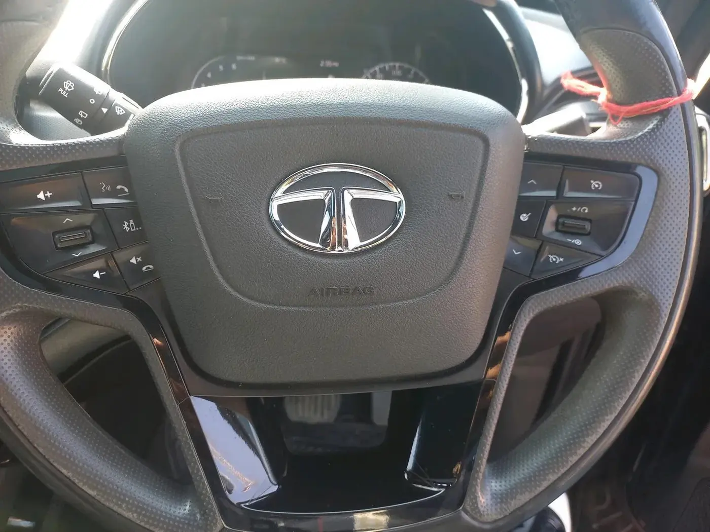 2022 Tata Harrier XZA PLUS 2.0L, Diesel, Automatic, 36,301 km, interior