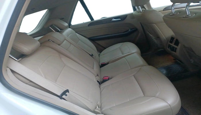 2015 Mercedes Benz Ml Class 350 CDI, Diesel, Automatic, 1,45,367 km, interior