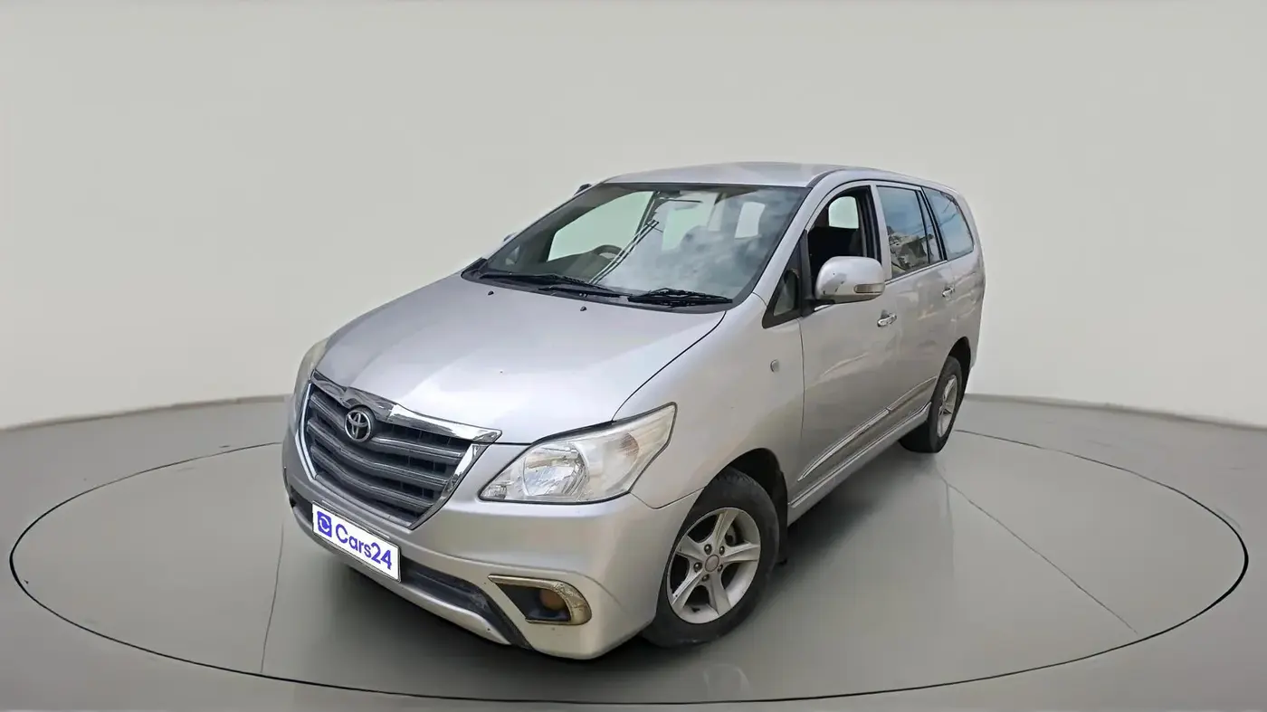 2014 Toyota Innova 2.5 GX 7 STR, Diesel, Manual, 1,59,882 km, exterior
