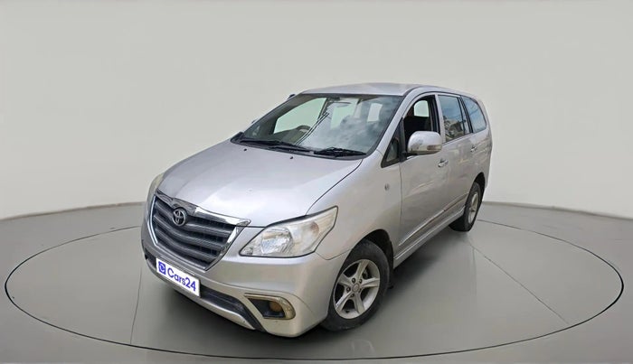 2014 Toyota Innova 2.5 GX 7 STR, Diesel, Manual, 1,59,882 km, exterior