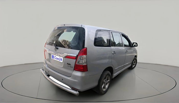 2014 Toyota Innova 2.5 GX 7 STR, Diesel, Manual, 1,59,882 km, exterior