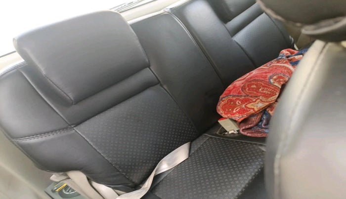 2014 Toyota Innova 2.5 GX 7 STR, Diesel, Manual, 1,59,882 km, interior