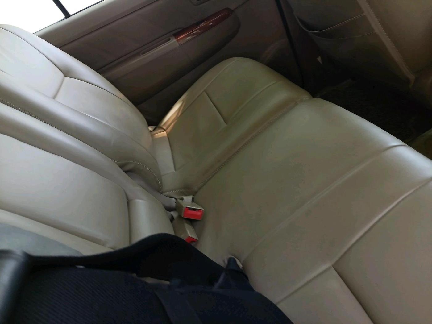 2011 Toyota Fortuner 3.0 4X4 MT, Diesel, Manual, 1,60,618 km, interior