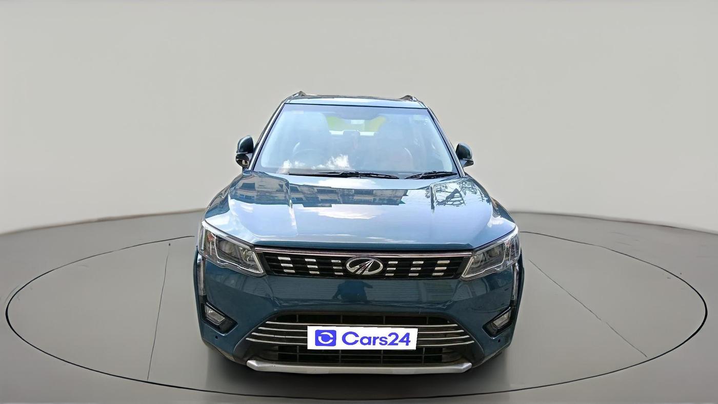 2021 Mahindra XUV300 W8 (O) 1.2 PETROL AMT, Petrol, Automatic, 60,732 km, exterior