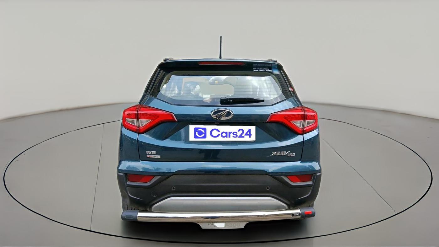2021 Mahindra XUV300 W8 (O) 1.2 PETROL AMT, Petrol, Automatic, 60,732 km, exterior
