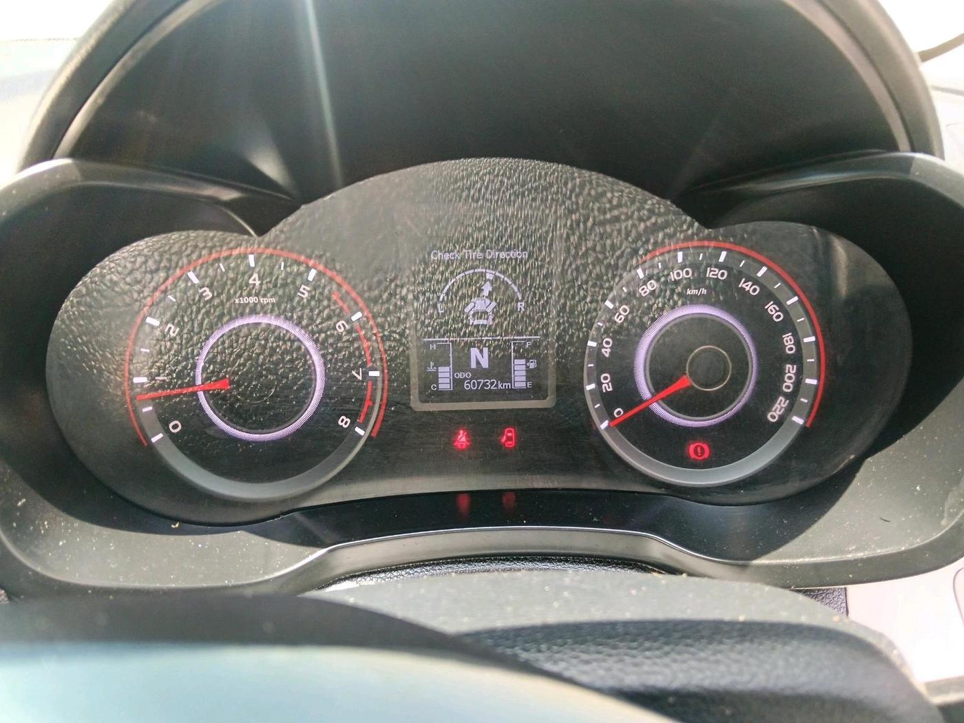 2021 Mahindra XUV300 W8 (O) 1.2 PETROL AMT, Petrol, Automatic, 60,732 km, interior