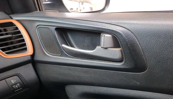 2017 Hyundai Elite i20 ASTA 1.2 DUAL TONE, Petrol, Manual, 97,990 km, interior