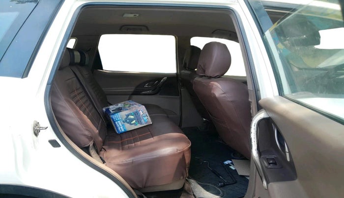 2012 Mahindra XUV500 W8, Diesel, Manual, 2,29,484 km, interior