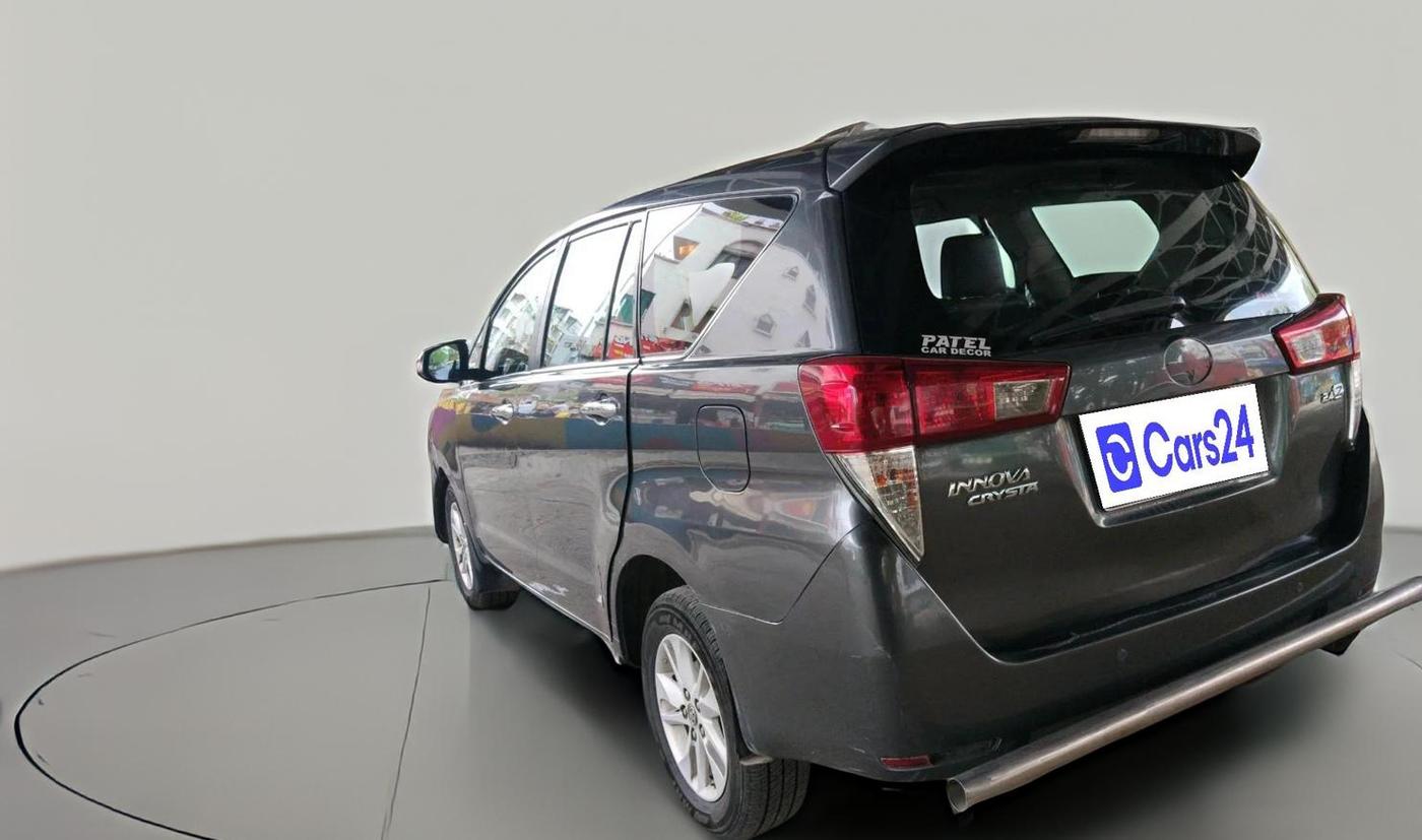 2017 Toyota Innova Crysta 2.4 ZX 7 STR, Diesel, Manual, 1,06,207 km, exterior