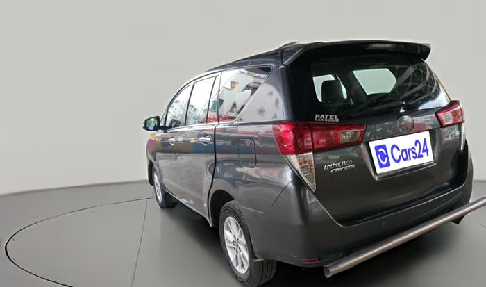 2017 Toyota Innova Crysta 2.4 ZX 7 STR, Diesel, Manual, 1,06,207 km, exterior
