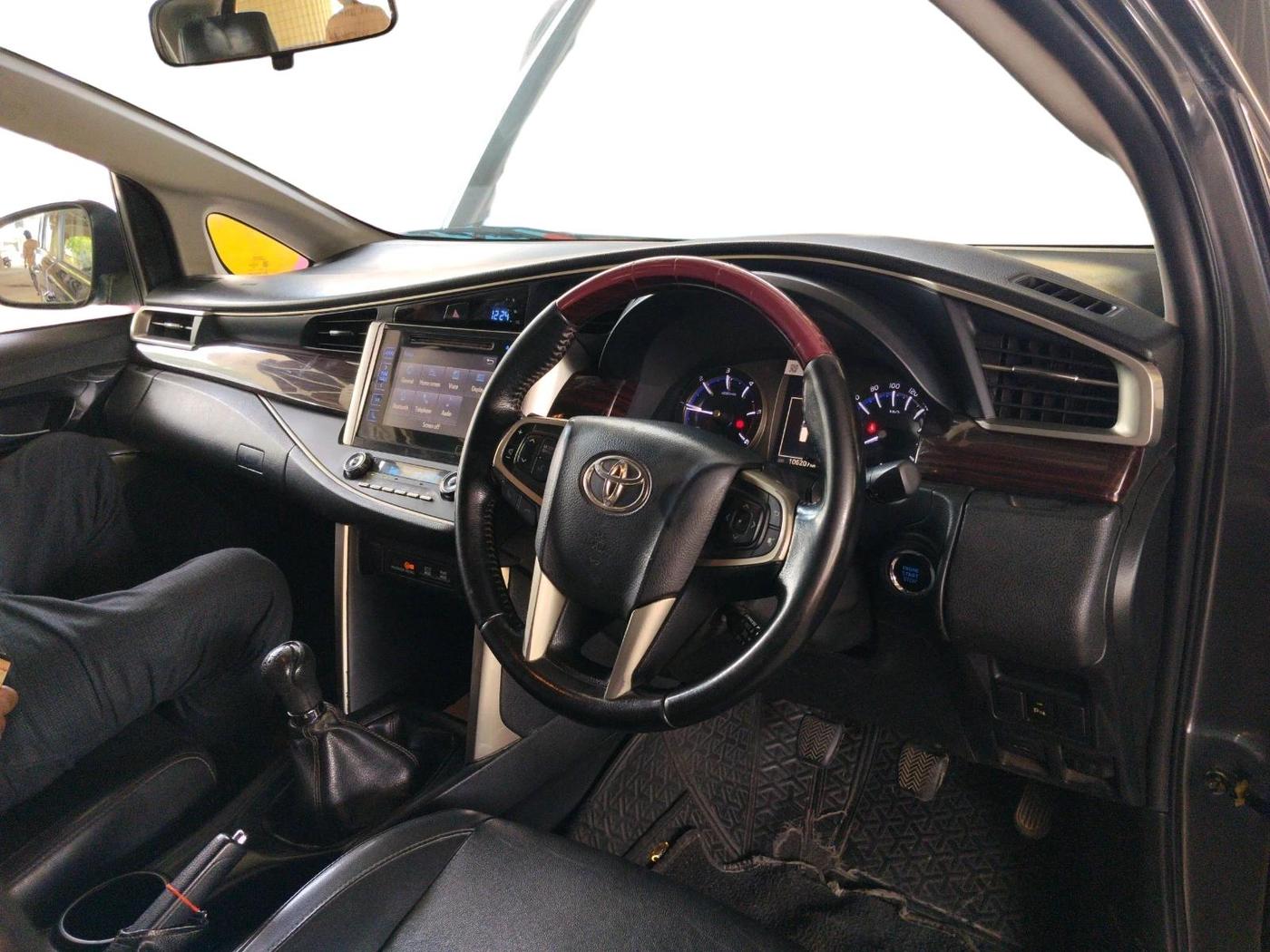 2017 Toyota Innova Crysta 2.4 ZX 7 STR, Diesel, Manual, 1,06,207 km, interior