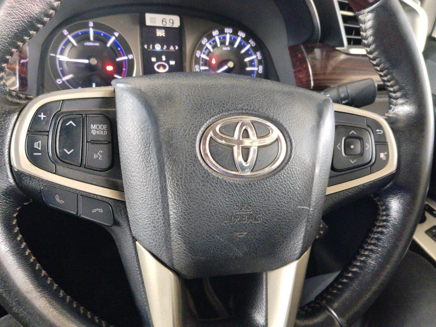 2017 Toyota Innova Crysta 2.4 ZX 7 STR, Diesel, Manual, 1,06,207 km, interior