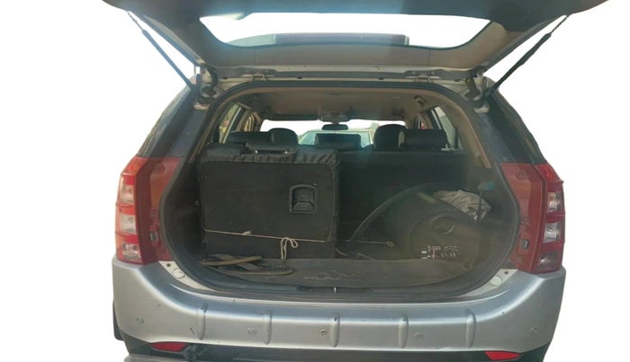 2014 Mahindra XUV500 W6, Diesel, Manual, 93,935 km, exterior