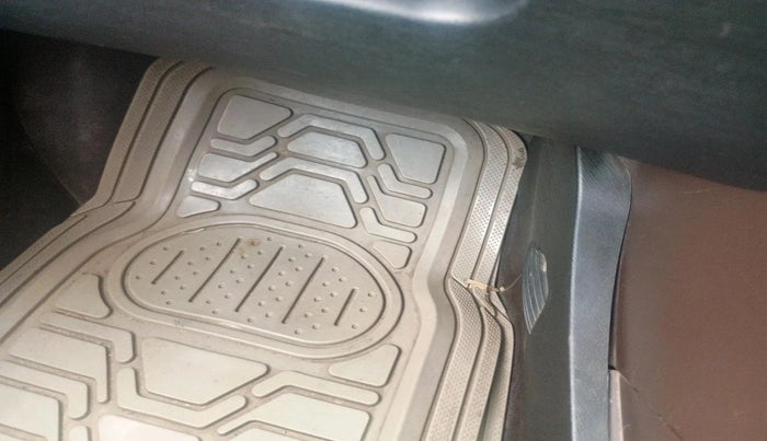 2014 Mahindra XUV500 W6, Diesel, Manual, 93,935 km, interior