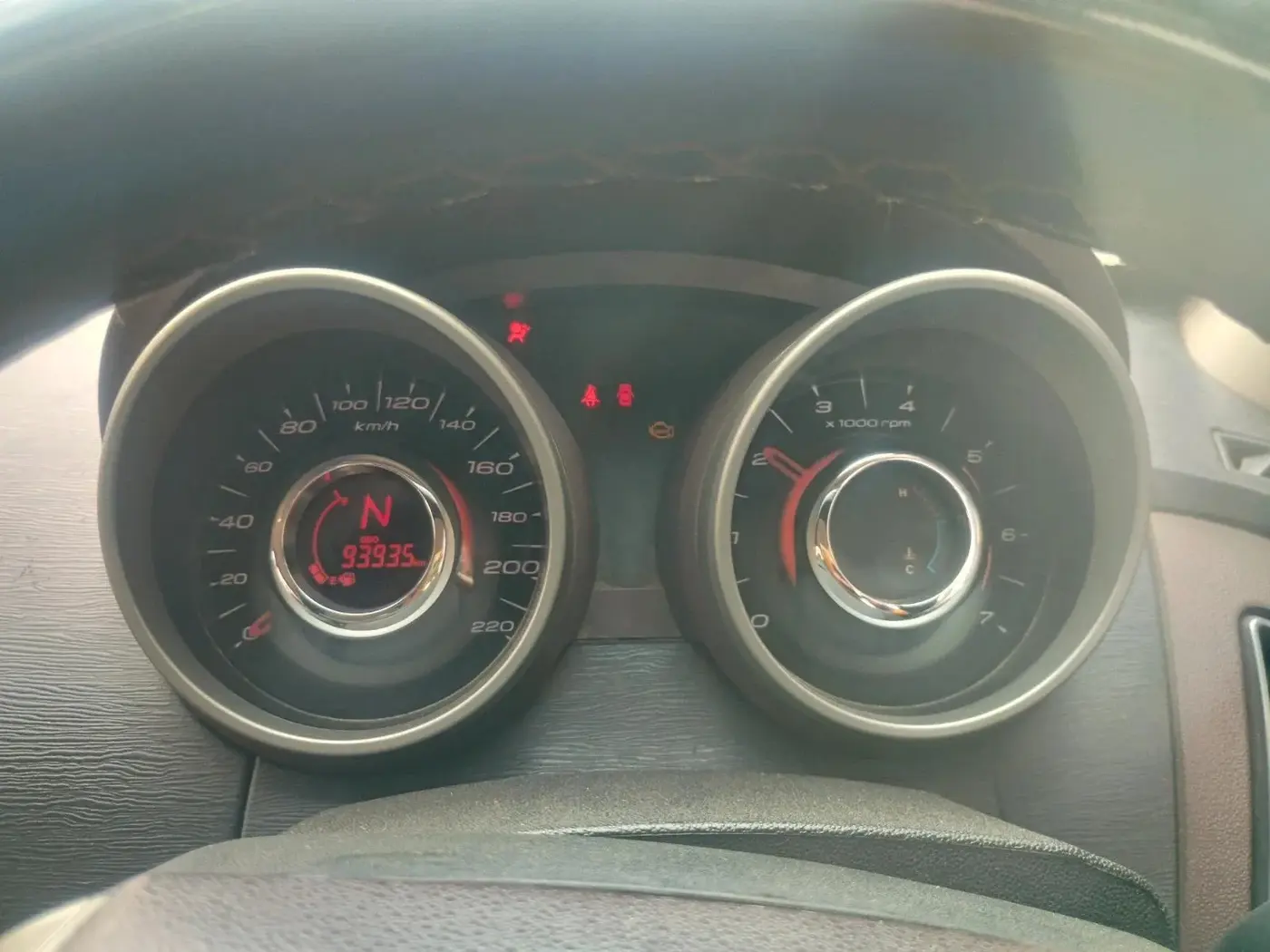 2014 Mahindra XUV500 W6, Diesel, Manual, 93,935 km, interior
