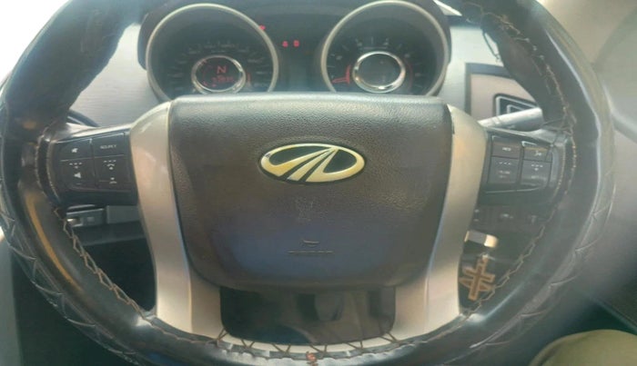 2014 Mahindra XUV500 W6, Diesel, Manual, 93,935 km, interior