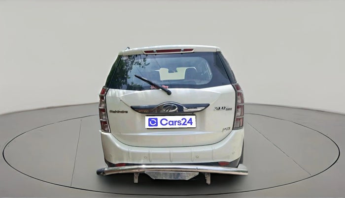 2016 Mahindra XUV500 W10, Diesel, Manual, 1,18,021 km, exterior