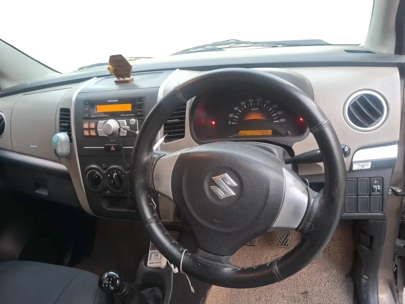 2013 Maruti Wagon R 1.0 LXI, Petrol, Manual, 77,605 km, interior