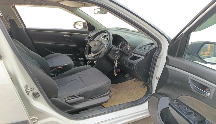 2015 Maruti Swift VXI, Petrol, Manual, 1,24,377 km, interior