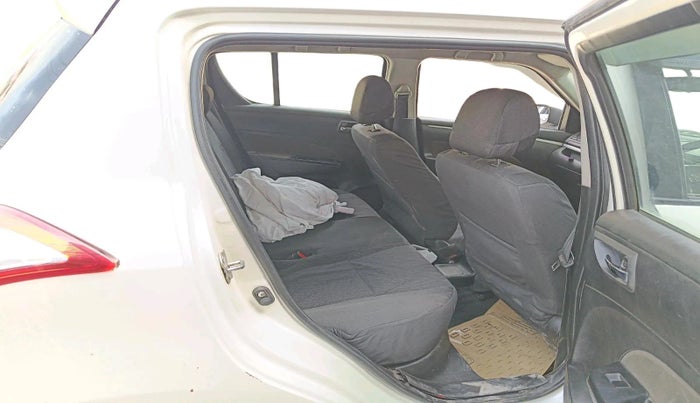 2015 Maruti Swift VXI, Petrol, Manual, 1,24,377 km, interior
