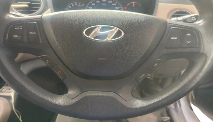 2016 Hyundai Grand i10 SPORTZ 1.2 KAPPA VTVT, Petrol, Manual, 53,192 km, interior