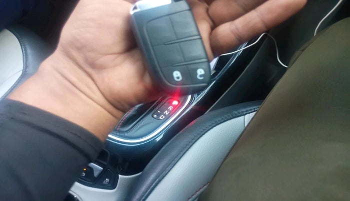 2017 Jeep Compass LIMITED (O) 1.4 PETROL AT, Petrol, Automatic, 53,130 km, interior