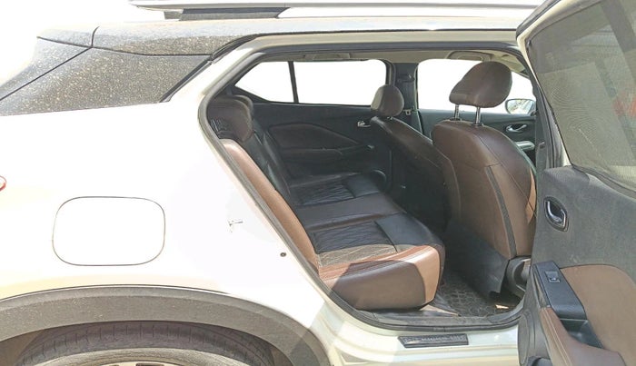 2019 Nissan Kicks XV PREMIUM O DUAL TONE DIESEL, Diesel, Manual, 1,13,293 km, interior