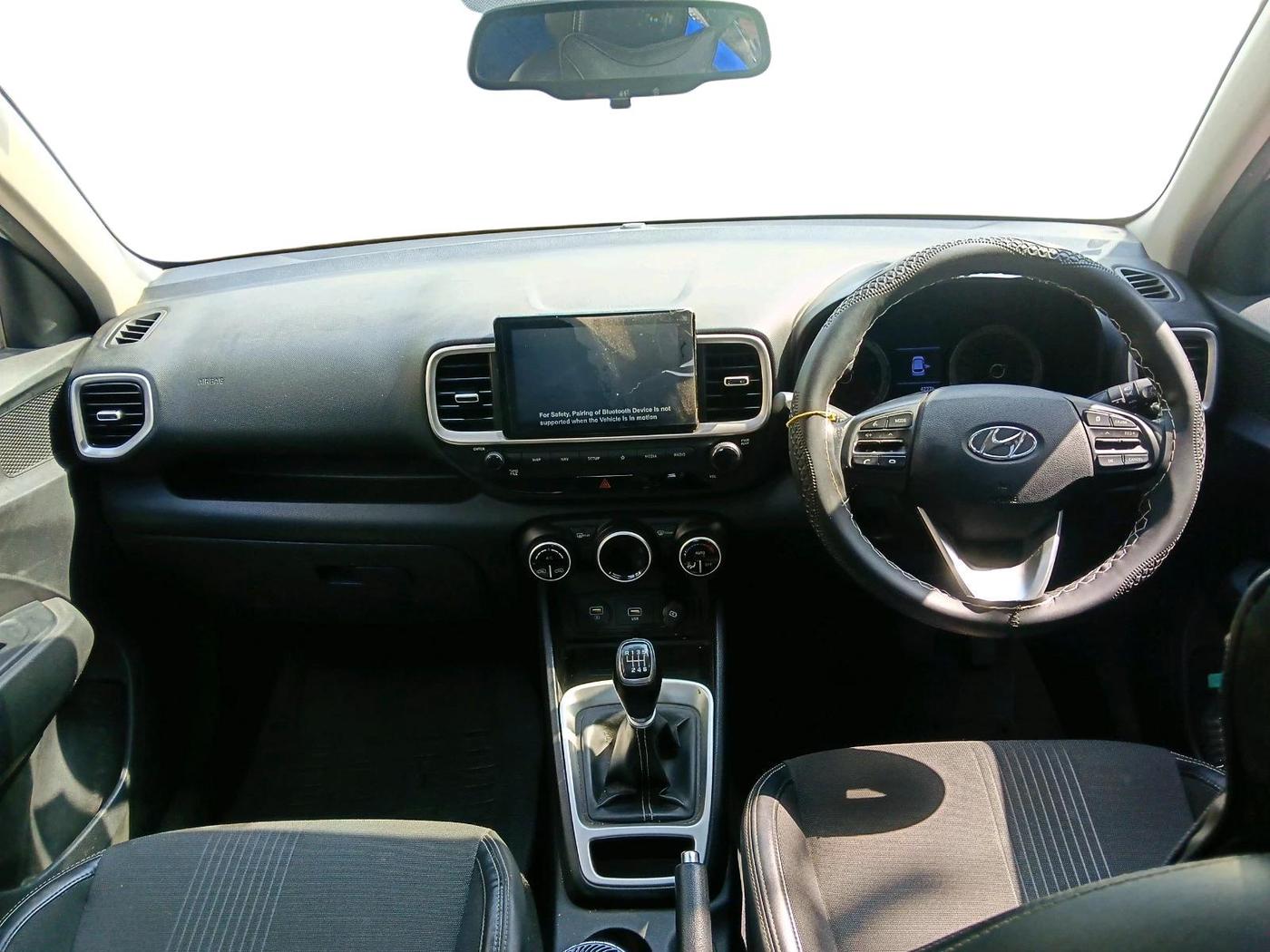 2019 Hyundai VENUE SX 1.0 TURBO, Petrol, Manual, 42,776 km, interior