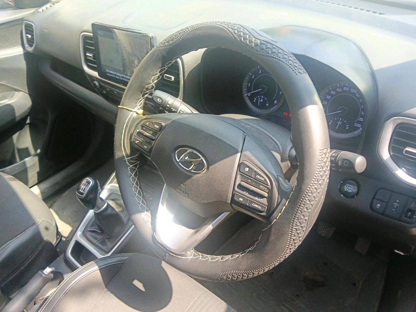2019 Hyundai VENUE SX 1.0 TURBO, Petrol, Manual, 42,776 km, interior