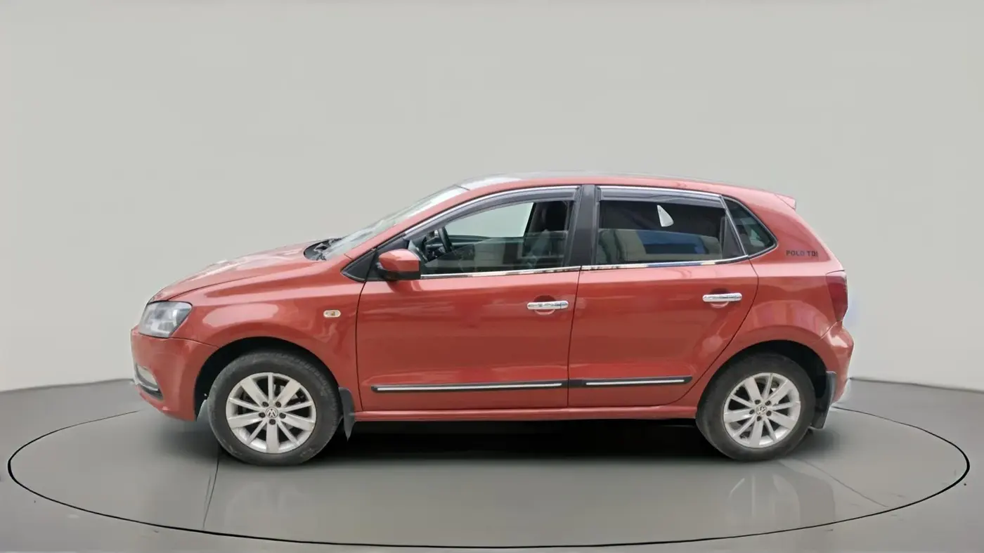 2014 Volkswagen Polo HIGHLINE1.5L, Diesel, Manual, 64,673 km, exterior
