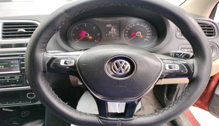 2014 Volkswagen Polo HIGHLINE1.5L, Diesel, Manual, 64,673 km, interior