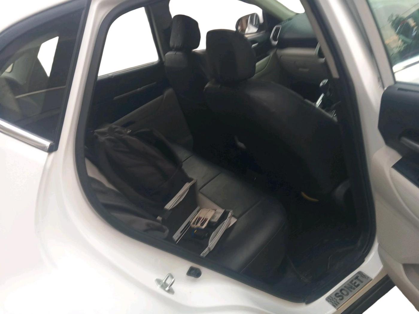 2026 KIA SONET HTK PLUS 1.5 DIESEL MT, Diesel, Manual, 6,805 km, interior