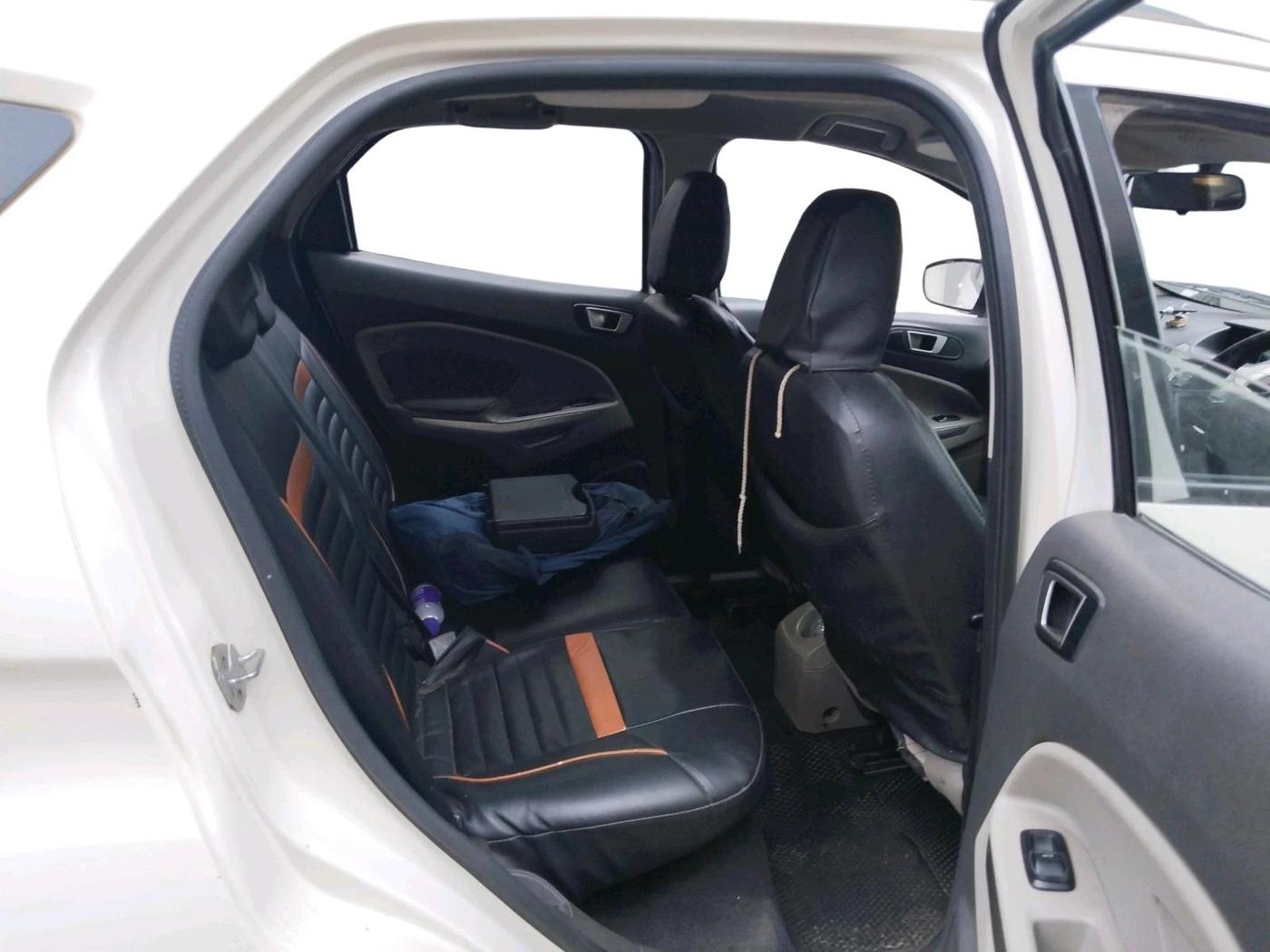 2015 Ford Ecosport TITANIUM 1.5L DIESEL, Diesel, Manual, 1,80,000 km, interior