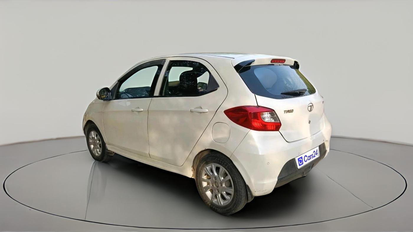 2016 Tata Tiago XZ PETROL, CNG, Manual, 72,713 km, exterior