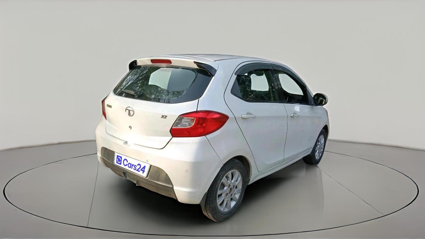 2016 Tata Tiago XZ PETROL, CNG, Manual, 72,713 km, exterior