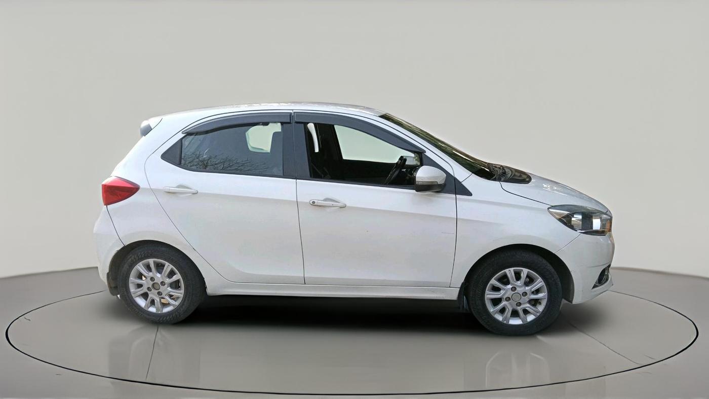 2016 Tata Tiago XZ PETROL, CNG, Manual, 72,713 km, exterior