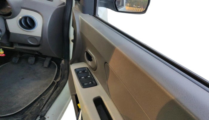 2015 Renault Lodgy 85 PS RXL, Diesel, Manual, 72,950 km, interior