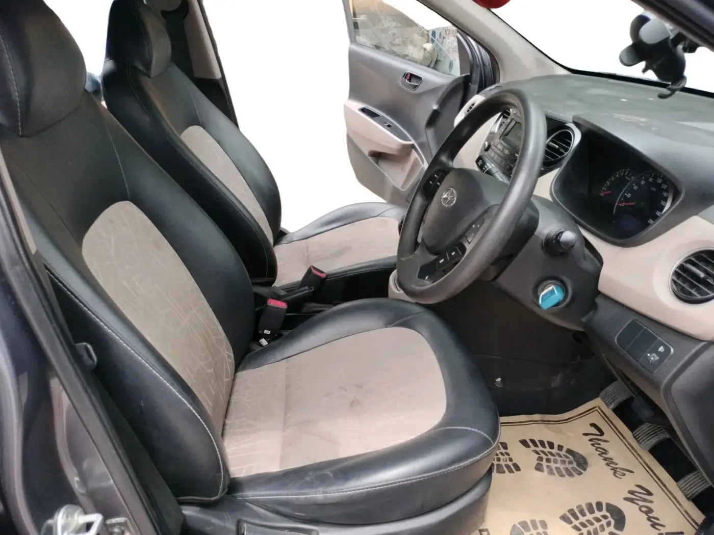 2018 Hyundai Grand i10 MAGNA 1.2 KAPPA VTVT, Petrol, Manual, 27,044 km, interior