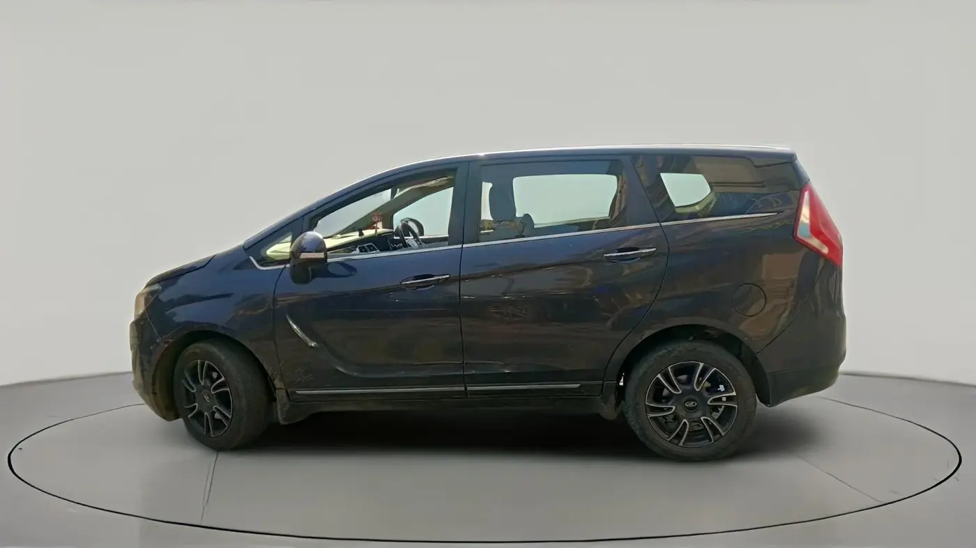 2018 Mahindra MARAZZO M8 7 STR, Diesel, Manual, 1,03,719 km, exterior