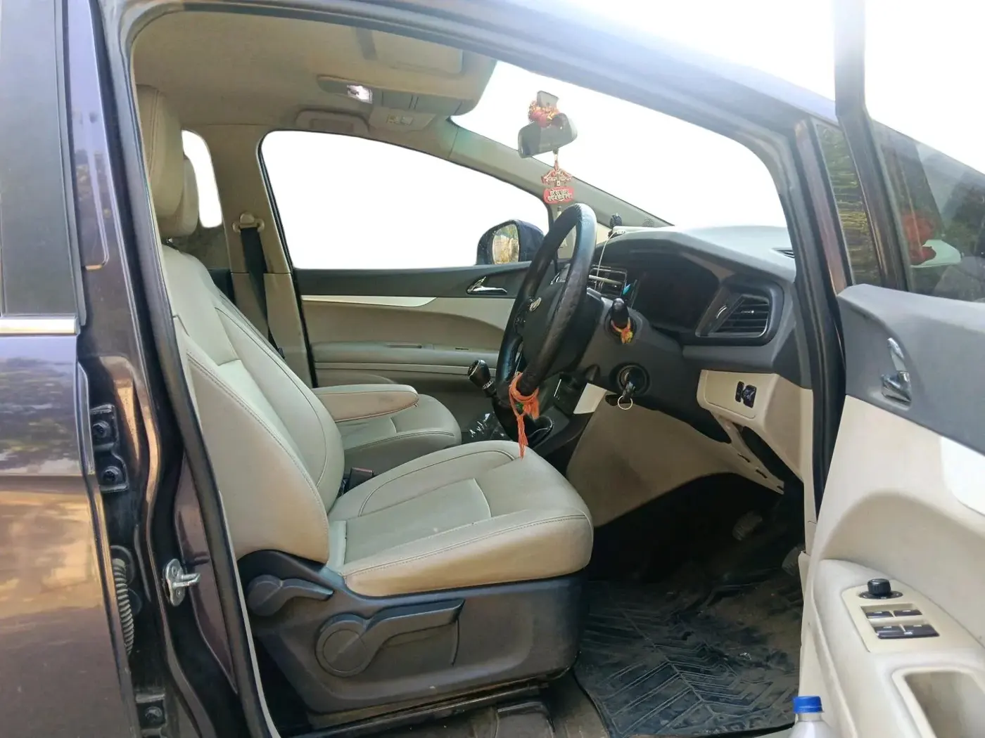 2018 Mahindra MARAZZO M8 7 STR, Diesel, Manual, 1,03,719 km, interior