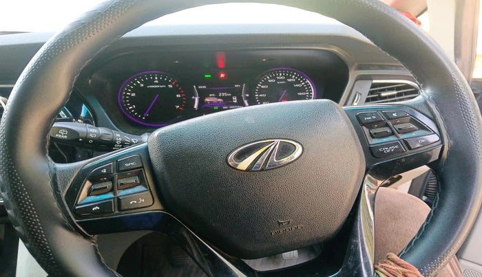 2018 Mahindra MARAZZO M8 7 STR, Diesel, Manual, 1,03,719 km, interior