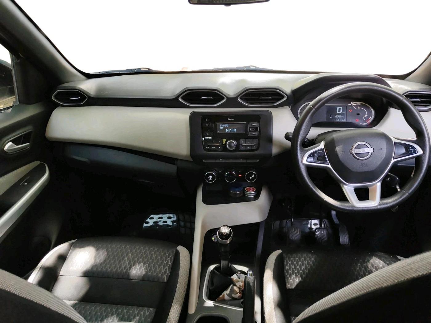 2021 Nissan MAGNITE XL, Petrol, Manual, 28,603 km, interior