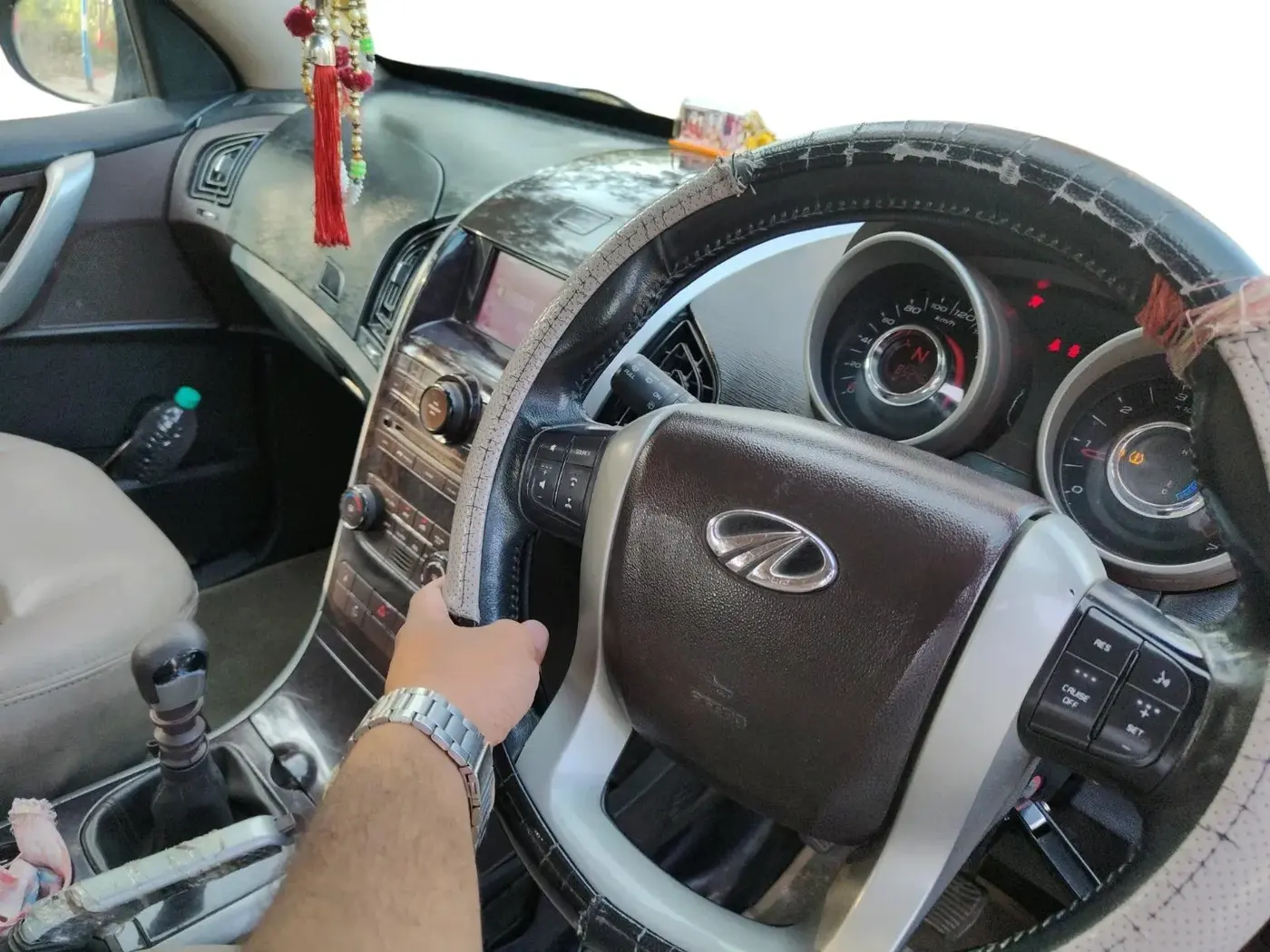2013 Mahindra XUV500 W8, Diesel, Manual, 85,246 km, interior